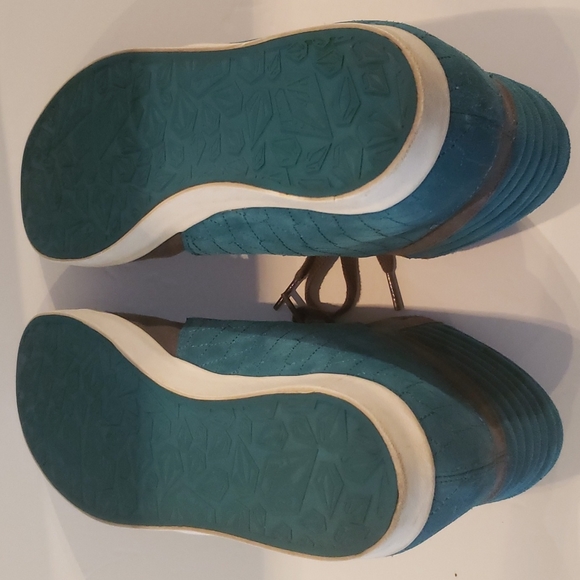 Volcom High Top Women Size 9 (Pre Owned) - Picture 5 of 6